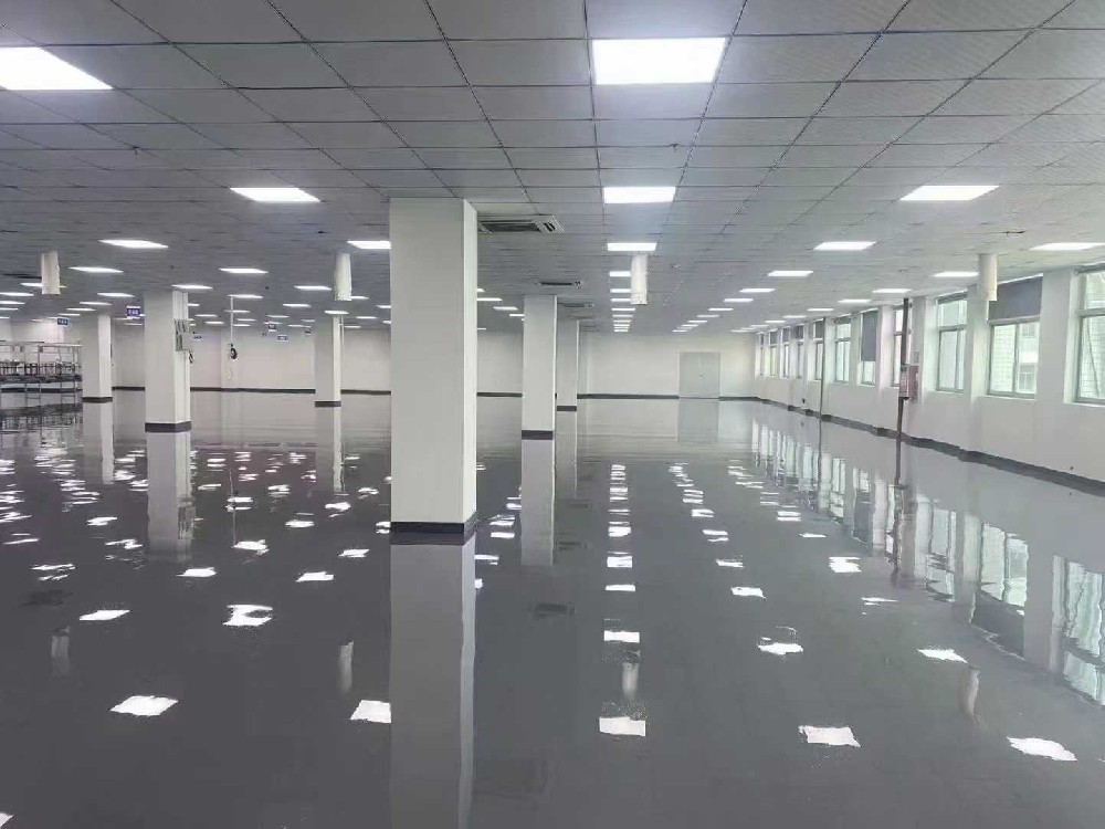 同盛創(chuàng)智谷產(chǎn)業(yè)園水底油面地坪工程